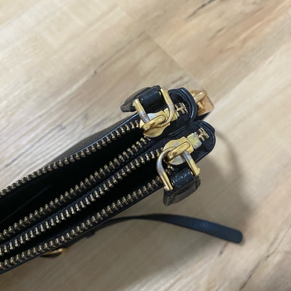 Marc Jacobs Pebbled Leather Crossbody Bag - Picture 5 of 5